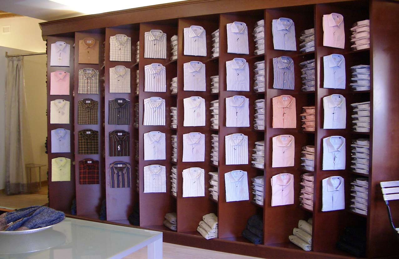 AZULAZULETE · Arquitectura e Interiorismo – Tienda de Ropa Cort