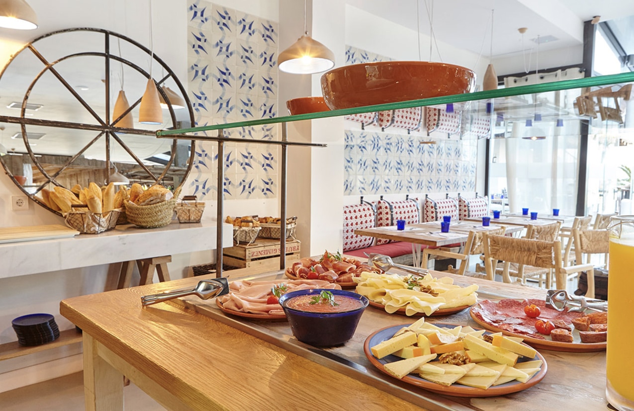 AZULAZULETE · Arquitectura e Interiorismo – Restaurante Sa Terrassa. Formentera 2015