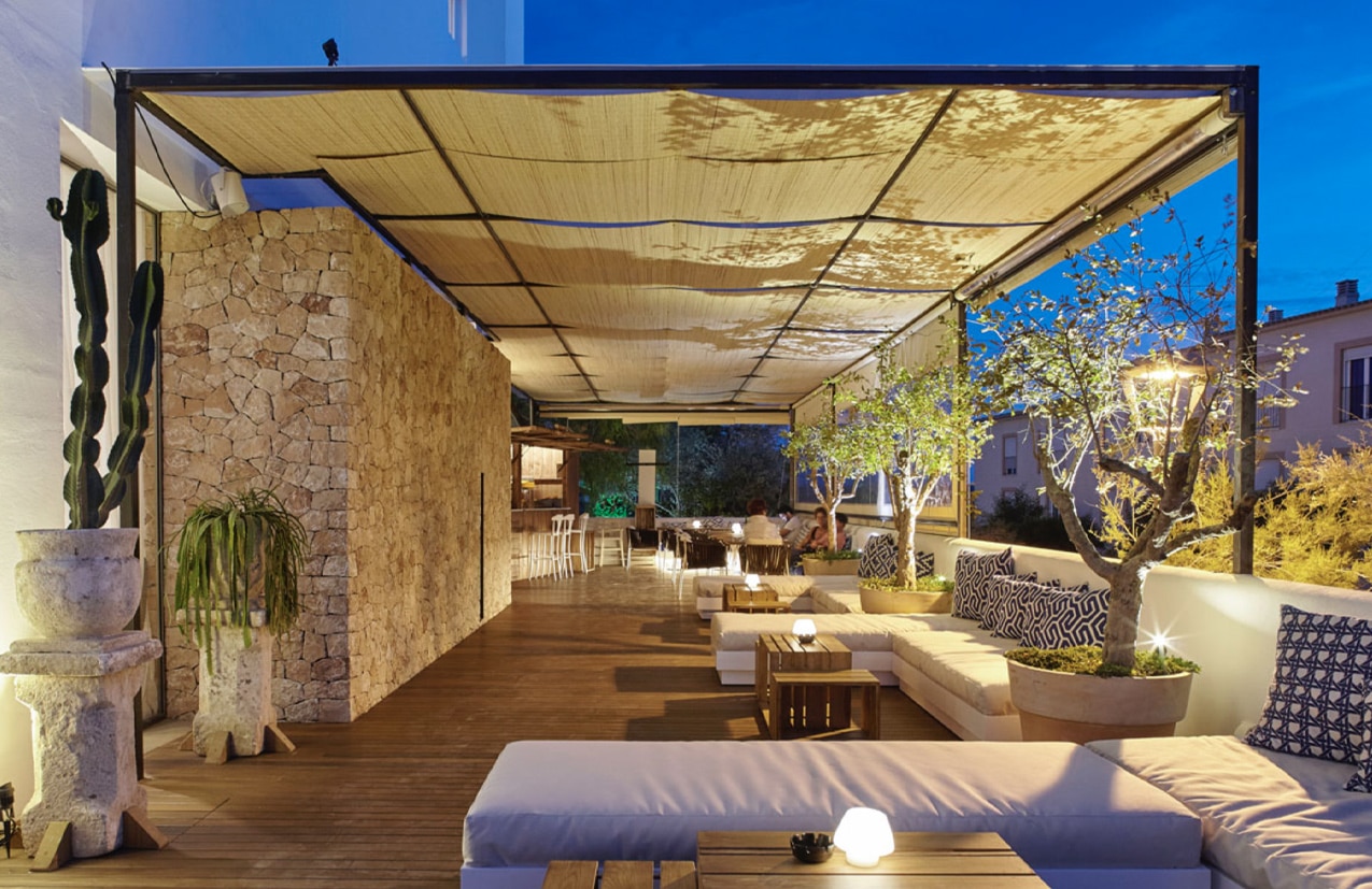 AZULAZULETE · Arquitectura e Interiorismo – Restaurante Sa Terrassa. Formentera 2015